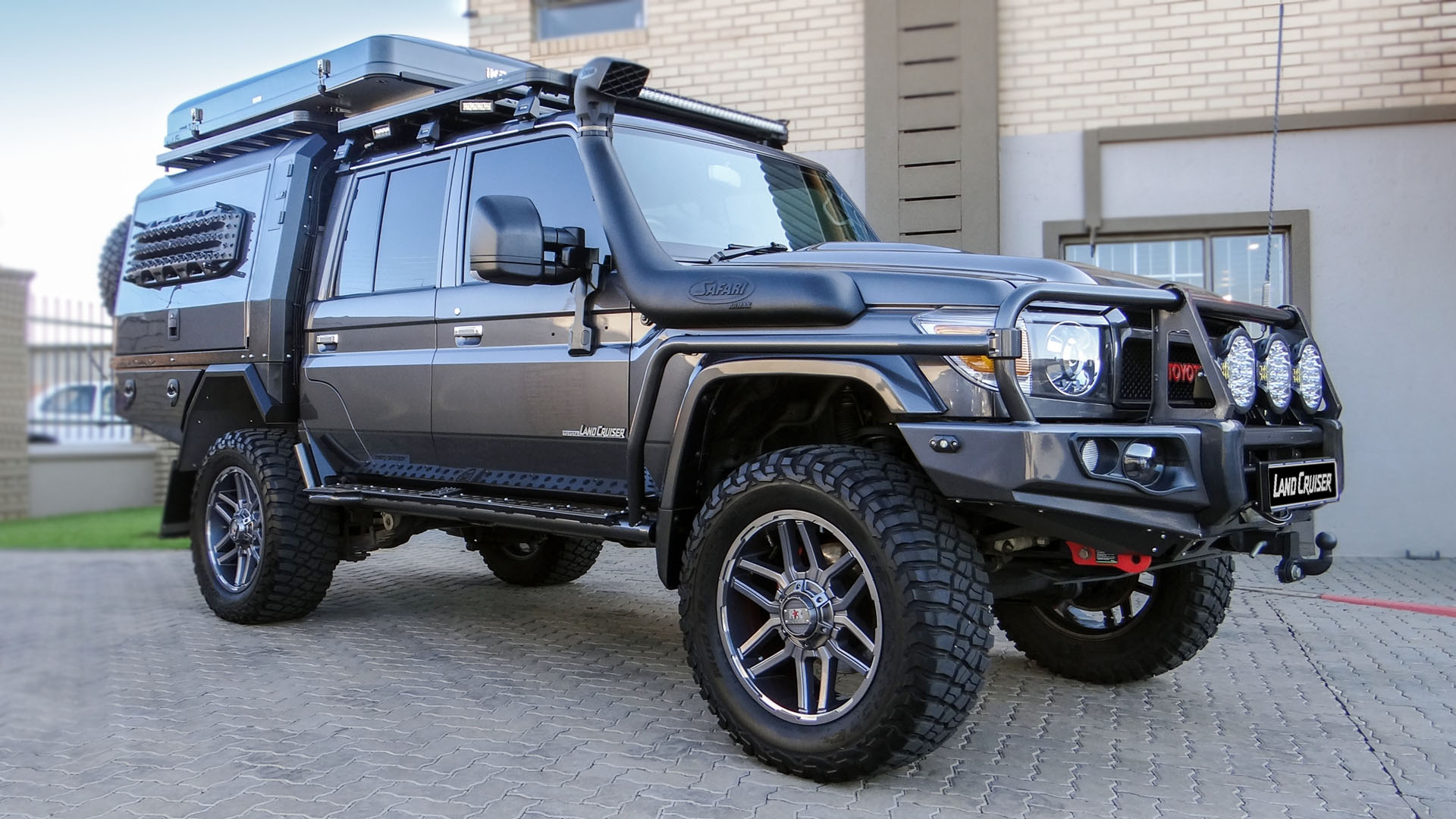 WR_Offroad_Land_Cruisers_modular_Lotua_1920-2